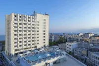 Best Western Plus Khan Hotel - สระว่ายน้ำบนดาดฟ้า
