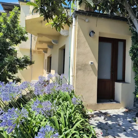 Sea view, trekking, detached house with private garden