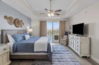 Newly Remodeled Waterfront Retreat~Amazing Views~Steps to the Beach