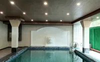 Alltrue Hotel Palangkaraya - Pools