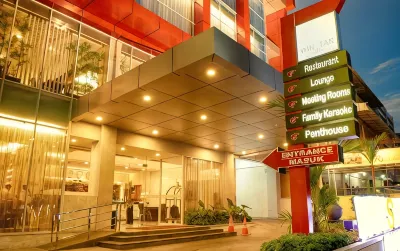 Winstar Hotel Hotels near Siak Bridge