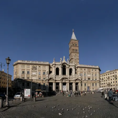 Aenea Superior Inn Отели рядом с достопримечательностью «Станция метро Cavour»