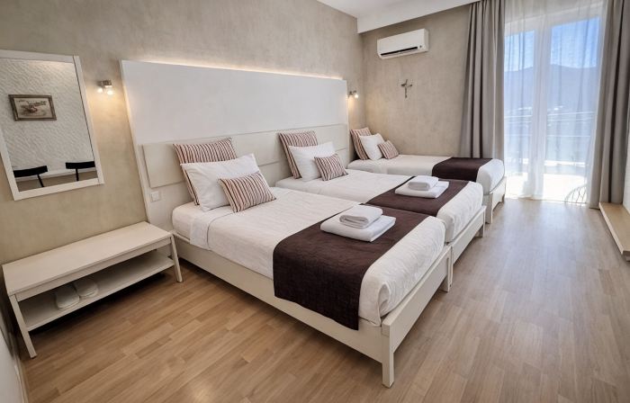 Nidimos Hotel