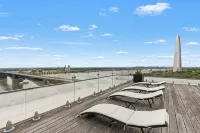 Archview Riverfront Loft – Walk to Stadium, Conventions & Casino - Gated Parking - Condos
