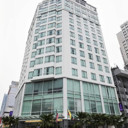 WP Hotel Отели рядом с достопримечательностью «Чоу-Кит»