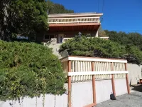 LAKEVIEW CABIN!! AIRCONDITIONED!!  AMPLE PARKING !! Ξενοδοχεία στην πόλη Crestline