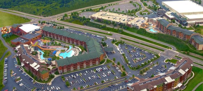 Wilderness at the Smokies – River Lodge Suites Hotels in Sevierville