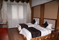 Renyi Hotel - balcony