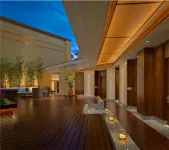 Kapok Platinum Hotel