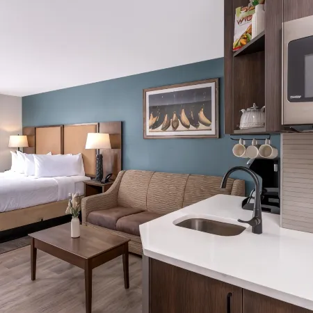 Best Western Plus Frontier Inn