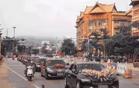 Jialinsai Hotel - Parkplatz