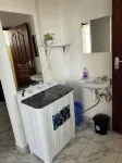 Spacious 1bedroom apartment in Nyali Mombasa /hotshower/washing machine /wifi - 2 ดาว