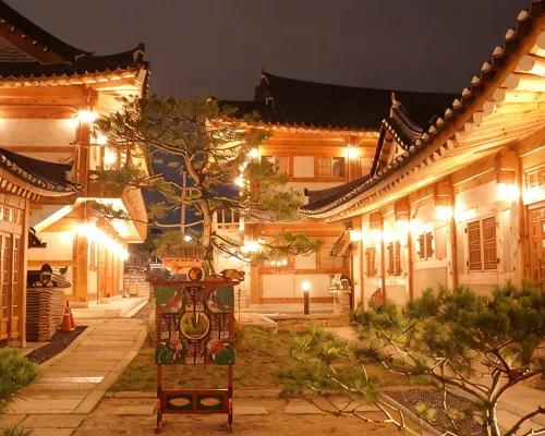 Gyeongju Hwangnamkwan Hanok Hotel Hotels near Daereungwon