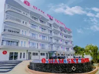 Siam Sky Pattaya Hotel Hotels near Wat Khao Din Temple