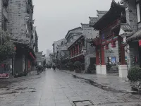 Shiquan Yixijiang Hotel (Shiquan Ancient Street)