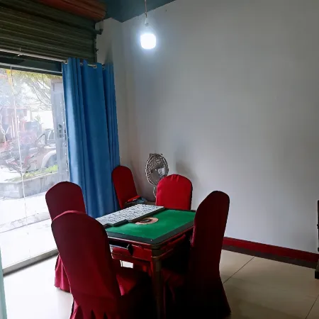 Hailuogou Pinshan Hotel