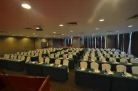 Grand Alora Hotel