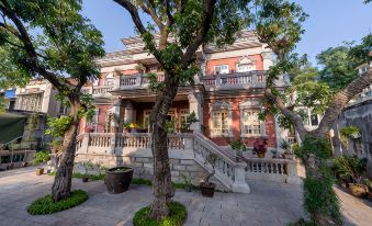 Lilac Garden Hotel