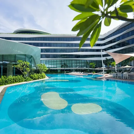 Conrad Manila