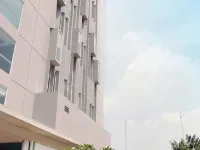 Ra Premiere Simatupang Jakarta Hotels near Shisha Cafe