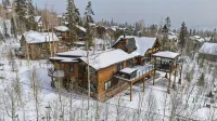 Luxury Silverthorne Retreat -  Panoramic Mountain & Lake Views, Hot Tub & Gazebo
