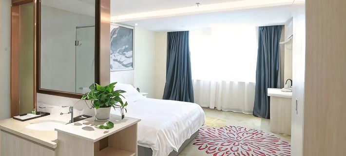 Holiday Hotel Hotels in Huanren