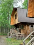 Cozy Cabin on wooded property.