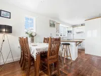 Central 4BR Family Home w/ Parking  -Near Auckland CBD Hotels near Avondale