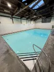 Cozy 2-bedroom condo with WiFi, pool, fitness room in charming Stowe - Gym
