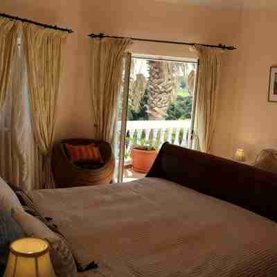 Spectacular Villa. OCT ‘26, Reduced Price. Inc Pool & Hot Tub Heating. Rooms