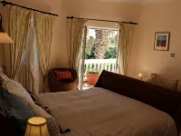 Spectacular Villa. Late Availability Special Prices. Inc Pool & Hot Tub Heating. Hotels in Budens