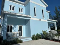 Island House Private Pool • Safe Gated Community! Отели рядом с достопримечательностью «Пляж Лав-Бич»
