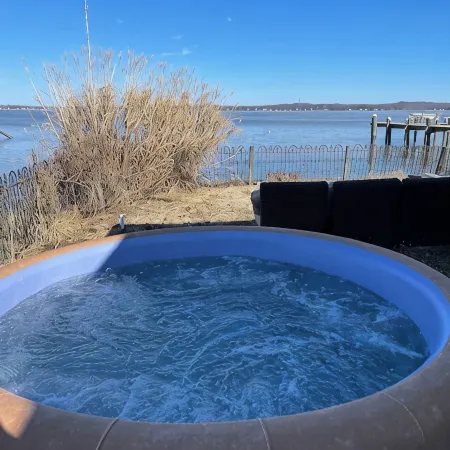 Sailor's Sunrise Cottage - Chesapeake Bay