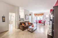 New Luxury & Quiet 2BR Apt with Terrace and Views - WiFi