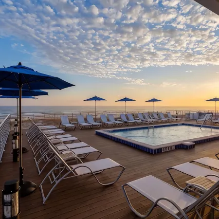 Lost Key Resort: Beach, Pool, Golf, Gym, Pets OK, Opt Golf Cart, Side Yard