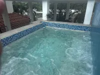 Villa Con Jacuzzi - Виллы