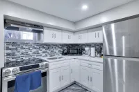 Newark 4Br Getaway Free Parking & City Access - 4 ดาว