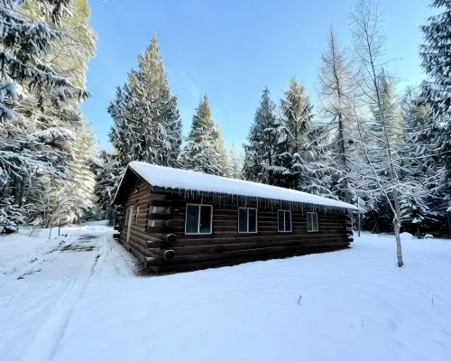 Rustic log cabin Hotels in Boundary County