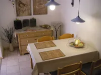 beautifully furnished apartment right on the lake Hillebachstausee