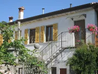 Apartment for couples with garden - 10 min from the lake! - Condos
