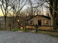 Overlook Cabin. Pet Friendly. Near Casino, Downtown - 4-Star