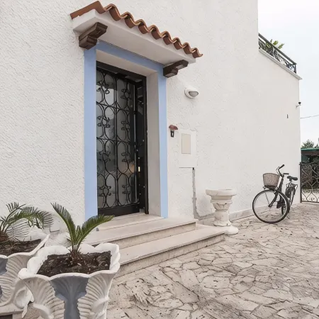 EXCLUSIVE APARTMENT WITH SWIMMING POOL 4 BEDS Free WIFI