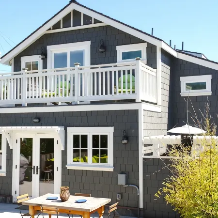 Charming modern bungalow w/ hot tub steps away from the beach