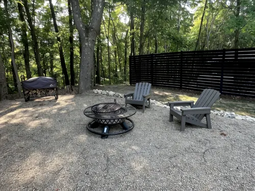 Pine Ridge Cabin House - Cozy Retreat In Woodland Setting With Hiking Trails - Boutique