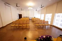 Deshadan Chola , Thanjavur - 3-Star