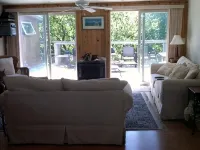 AIR CONDITIONED 4 Bed/2 Bath Beach House
