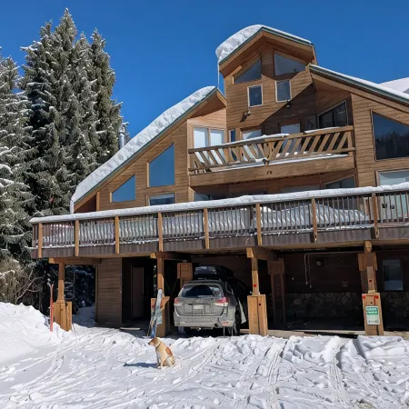 Walk to Winter Park Lifts - Private Hot Tub - Pet Friendly - Custom Duplex