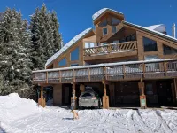 Walk to Winter Park Lifts - Private Hot Tub - Pet Friendly - Custom Duplex - Boutique
