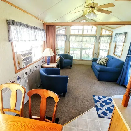 Antelope Loft: Cabins @ Creekside #6