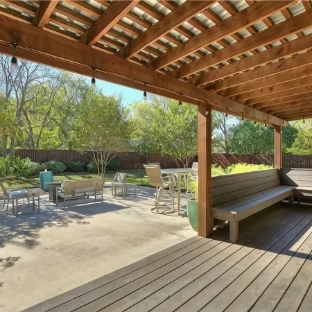 4BDRM W/Private Pool & Hot Tub - Walk to Town Square, Minutes to Wineries!